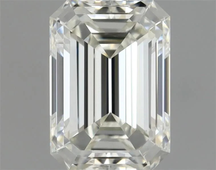 0.30ct Emerald Natural Diamond (Colour J, Clarity VS1, GIA Certified)