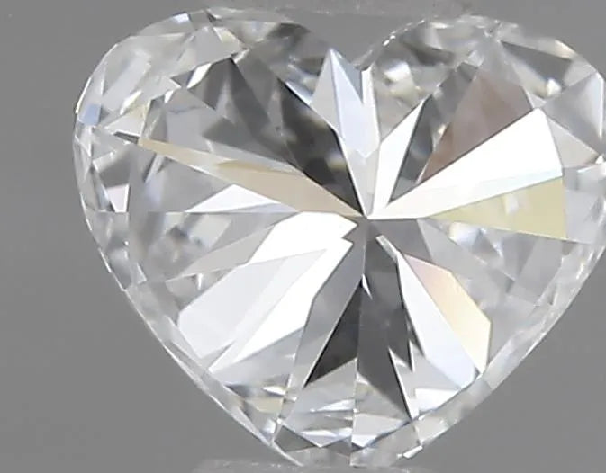 0.40ct Heart Natural Diamond (Colour E, Clarity VS2, Cut VG, IGI Certified)