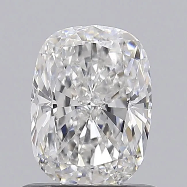 0.94ct Cushion modified Lab Grown Diamond (Colour E, Clarity VS1, IGI Certified)