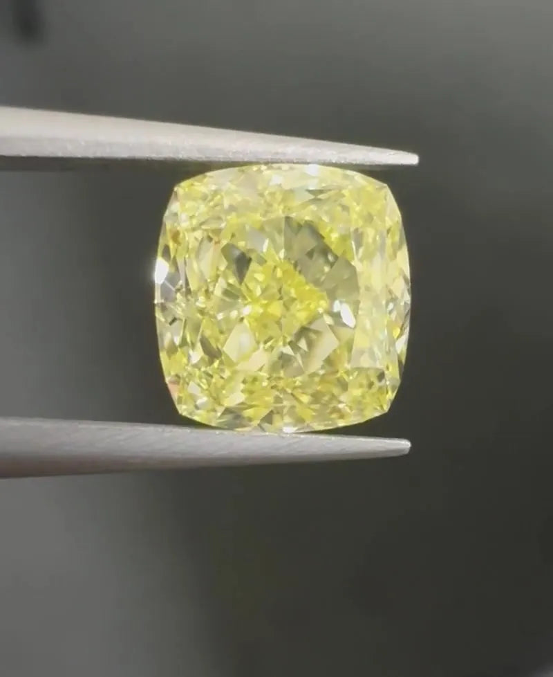 2.54ct Cushion brilliant Natural Diamond (Colour Fancy Yellow Yellow, Clarity VS1, GIA Certified)