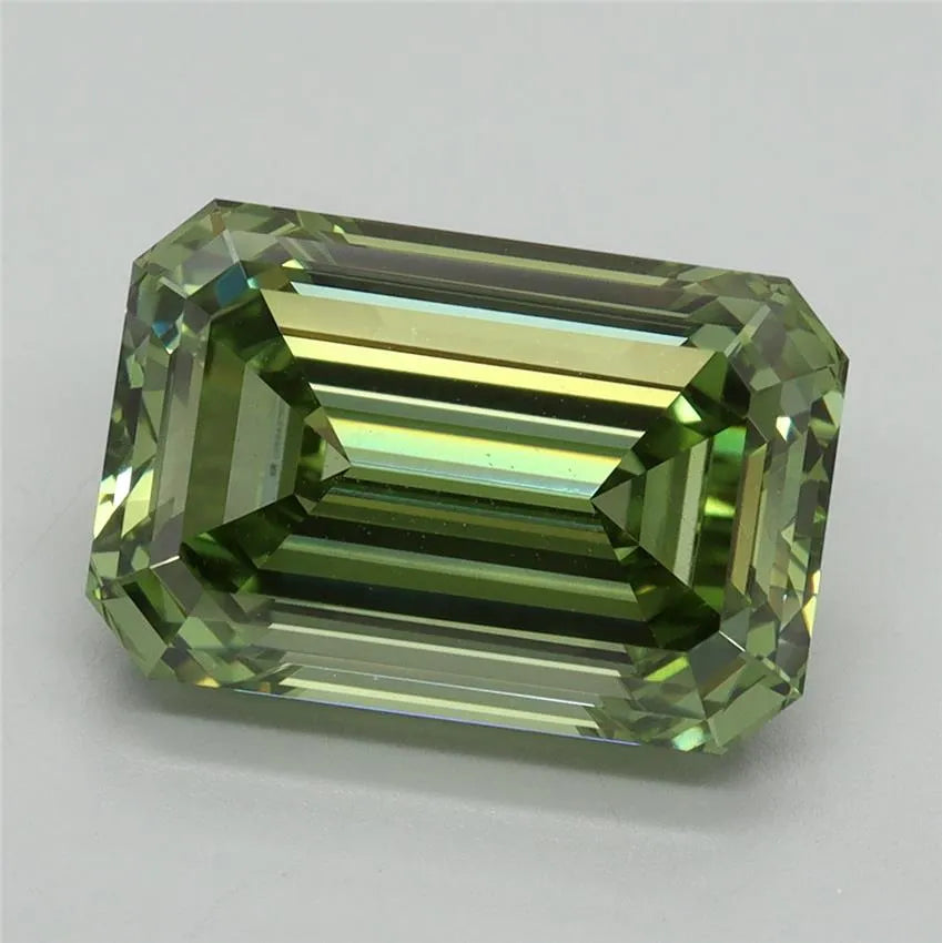 5.10ct Emerald Lab Grown Diamond (Colour Fancy Vivid Green, Clarity VVS2, IGI Certified)