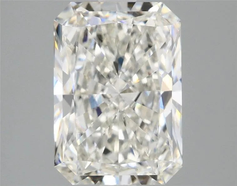 3.06ct Radiant Lab Grown Diamond (Colour G, Clarity VVS2, IGI Certified)