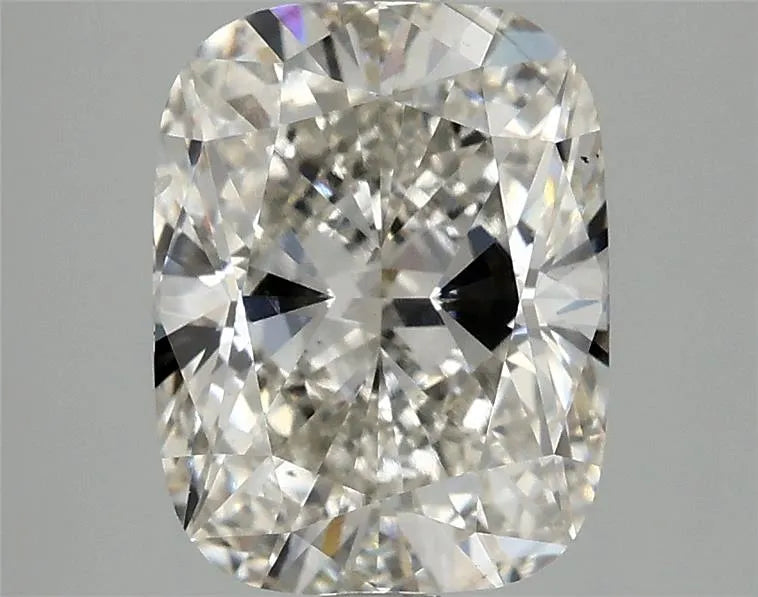 3.01ct Cushion modified Lab Grown Diamond (Colour H, Clarity VS2, IGI Certified)